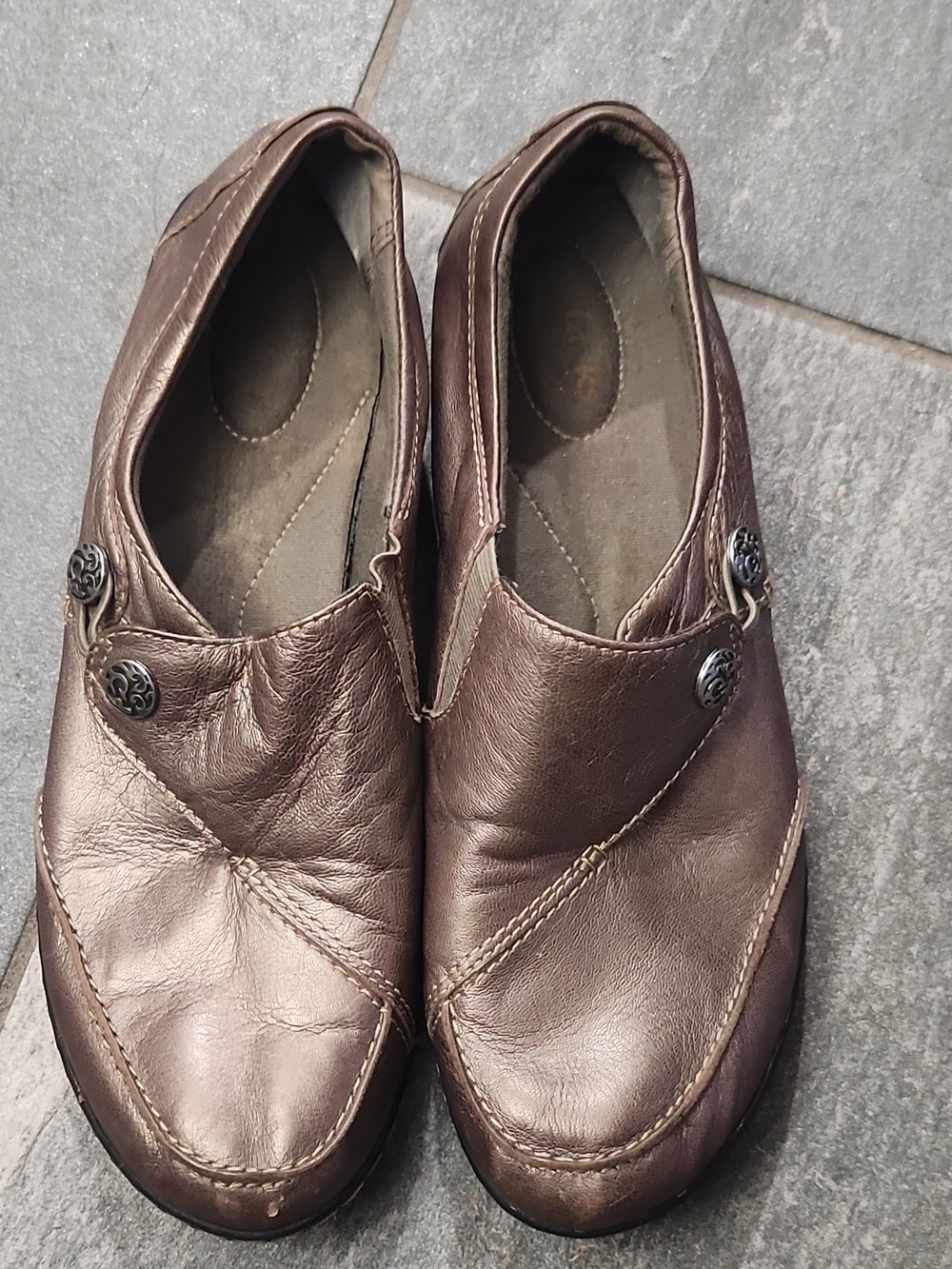 Clarks Women's Brown Leather Slip-On Loafers